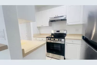5301 40th Street N, Saint Petersburg, FL 33714 - Photo 8