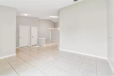 10105 Sea Spray Place, Tampa, FL 33624 - Photo 6
