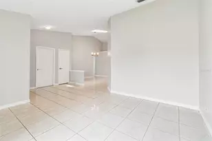 10105 Sea spray Pl, Tampa, FL 33624 - Photo 6
