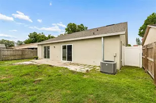 10105 Sea spray Pl, Tampa, FL 33624 - Photo 42