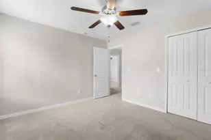 36101 Stable Wilk Ave, Zephyrhills, FL 33541 - Photo 38