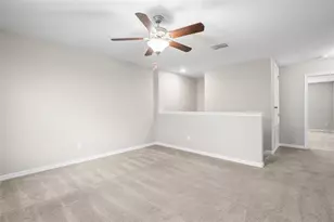 36101 Stable Wilk Ave, Zephyrhills, FL 33541 - Photo 28