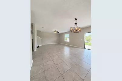36101 Stable Wilk Avenue, Zephyrhills, FL 33541 - Photo 4