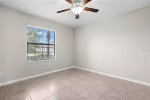 36101 Stable Wilk Ave, Zephyrhills, FL 33541 - Photo 14