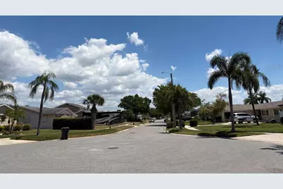 8728 Cobblestone Drive, Tampa, FL 33615 - Photo 16