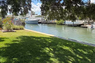8728 Cobblestone Dr, Tampa, FL 33615 - Photo 8