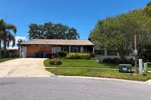 8728 Cobblestone Dr, Tampa, FL 33615 - Photo 2