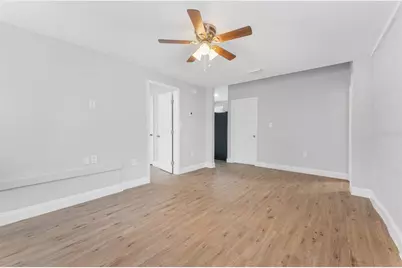 1927 13th Street S, Saint Petersburg, FL 33705 - Photo 4