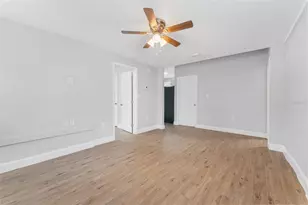 1927 13th St S, Saint Petersburg, FL 33705 - Photo 4