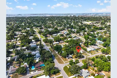 1213 55th Street S, Gulfport, FL 33707 - Photo 2