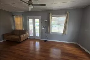 146 NE Madison Cir N, Saint Petersburg, FL 33702 - Photo 8