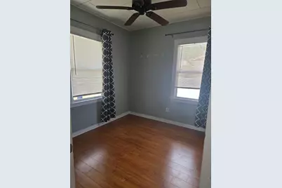146 NE Madison Circle N, Saint Petersburg, FL 33702 - Photo 16