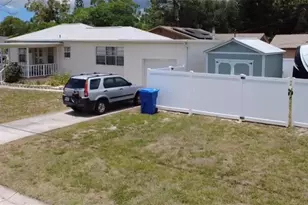 146 NE Madison Cir N, Saint Petersburg, FL 33702 - Photo 4