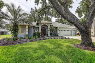 2812 Clubhouse Dr, Plant City, FL 33566 - Photo 2