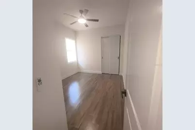 20016 Oakflower Avenue, Tampa, FL 33647 - Photo 32