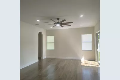 20016 Oakflower Avenue, Tampa, FL 33647 - Photo 6