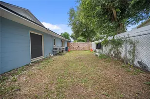 2015 Ronald Cir, Seffner, FL 33584 - Photo 34