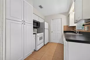 11234 68th Ave N, Seminole, FL 33772 - Photo 4