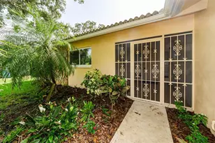 1529 E Dorchester Dr, Palm Harbor, FL 34684 - Photo 2
