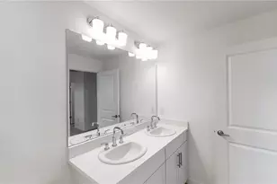 2415 Paravane Wy, Wesley Chapel, FL 33543 - Photo 10