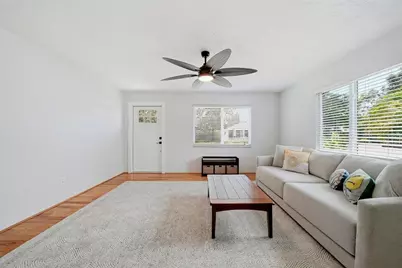 646 38th Avenue N, Saint Petersburg, FL 33704 - Photo 6