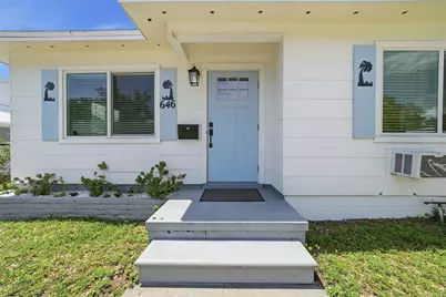 646 38th Avenue N, Saint Petersburg, FL 33704 - Photo 2