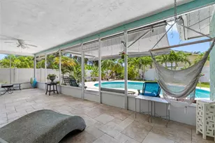 7992 Bayshore Dr, Seminole, FL 33776 - Photo 38