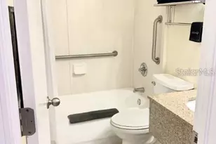 2506 N Rocky Point Dr, Tampa, FL 33607 - Photo 8