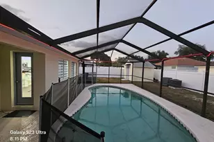 2256 Towering Oaks Cir, Seffner, FL 33584 - Photo 2