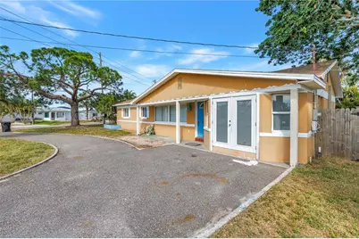 7901 Causeway Boulevard S, Saint Petersburg, FL 33707 - Photo 10