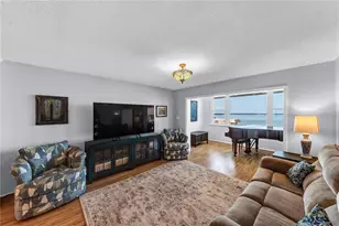 622 Edgewater Dr, Dunedin, FL 34698 - Photo 4