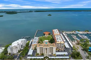 622 Edgewater Dr, Dunedin, FL 34698 - Photo 70