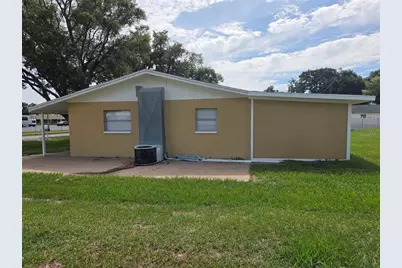 38300 Henry Drive, Zephyrhills, FL 33542 - Photo 4