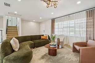 8722 Hickorywood Ln, Tampa, FL 33615 - Photo 4
