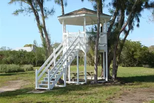1730 Robin Hood Ln, Clearwater, FL 33764 - Photo 20