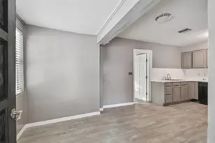 1921 W State St, Tampa, FL 33606 - Photo 2