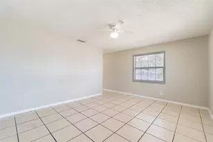 6001 Crestridge Rd, Tampa, FL 33634 - Photo 4
