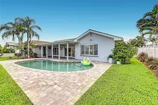 324 Leeward Island, Clearwater Beach, FL 33767 - Photo 60