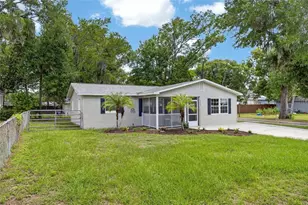 38745 2nd Ave, Zephyrhills, FL 33542 - Photo 4