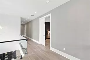 1076 Snell Isle Blvd NE, Saint Petersburg, FL 33704 - Photo 20
