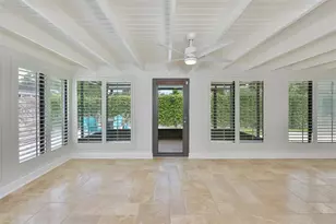 14651 Village Glen Cir, Tampa, FL 33618 - Photo 8