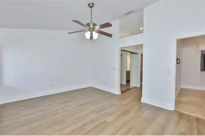 14651 Village Glen Circle, Tampa, FL 33618 - Photo 22