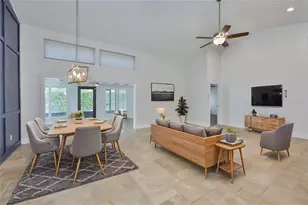 14651 Village Glen Cir, Tampa, FL 33618 - Photo 2