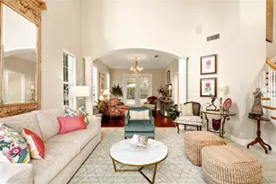 1246 Darlington Oak Cir NE, Saint Petersburg, FL 33703 - Photo 4