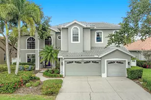 1246 Darlington Oak Cir NE, Saint Petersburg, FL 33703 - Photo 1