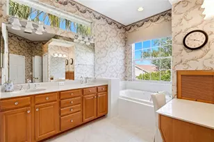 1246 Darlington Oak Cir NE, Saint Petersburg, FL 33703 - Photo 30