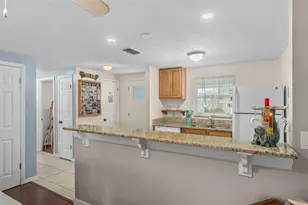 7906 Woodvine Cir, Tampa, FL 33615 - Photo 8