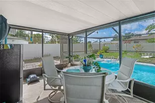 7906 Woodvine Cir, Tampa, FL 33615 - Photo 20