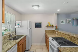 7906 Woodvine Cir, Tampa, FL 33615 - Photo 10