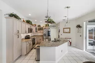 3702 Cypress Meadows Rd, Tampa, FL 33624 - Photo 8
